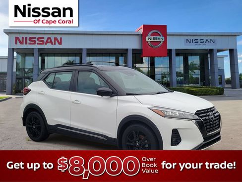 Used 2023 Nissan Kicks SR w/ SR Premium Package FWD image 1