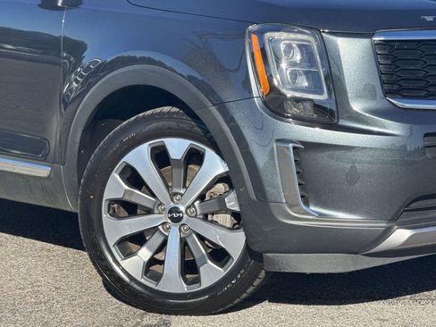 Used 2022 Kia Telluride EX w/ EX Premium Package image 13