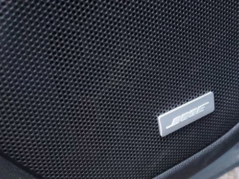 Certified 2022 GMC Acadia AT4 w/ Preferred Package image 35