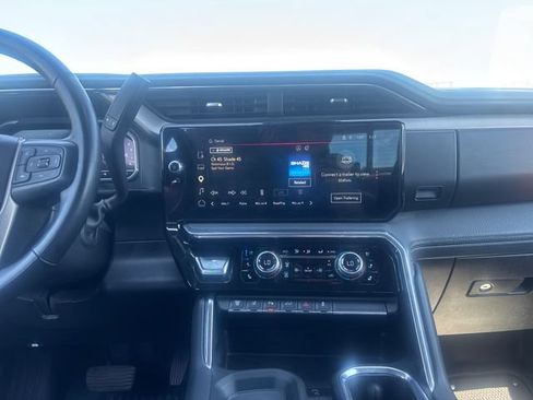 Used 2024 GMC Sierra 3500 Denali w/ Denali Reserve Package AWD/4WD image 21