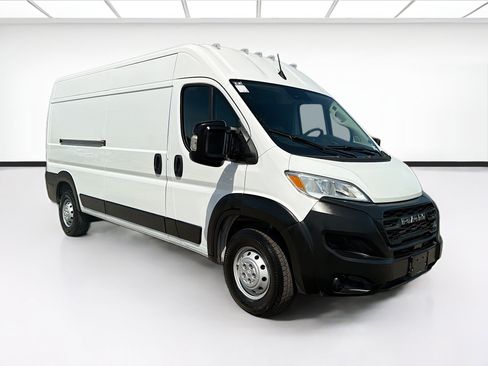 Used 2023 RAM ProMaster 2500 FWD image 3
