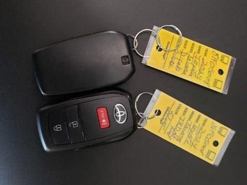 Used 2024 Toyota Tacoma TRD Off-Road AWD/4WD image 27