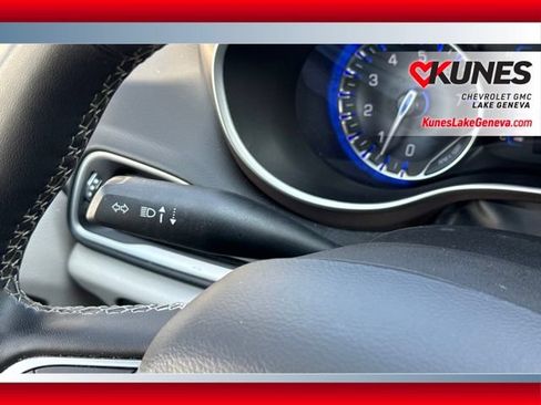 Used 2023 Chrysler Voyager LX FWD image 39