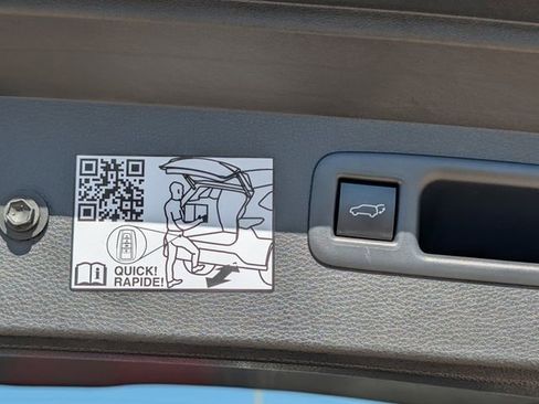 Used 2024 Toyota Highlander XSE image 31