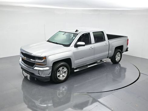 Used 2018 Chevrolet Silverado 1500 LT w/ LT Eassist Package RWD image 40