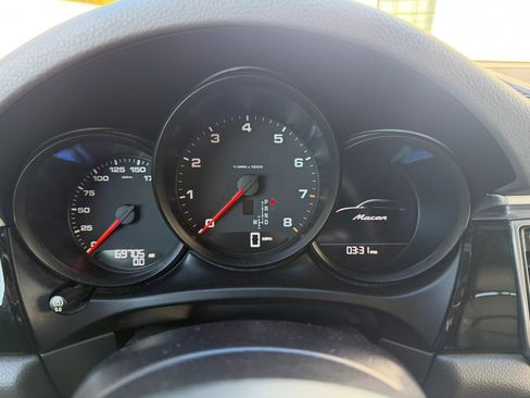 Used 2018 Porsche Macan image 33