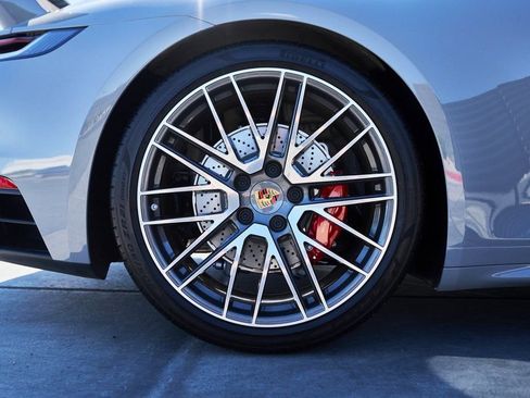 Used 2024 Porsche 911 Carrera 4S w/ Premium Package image 18