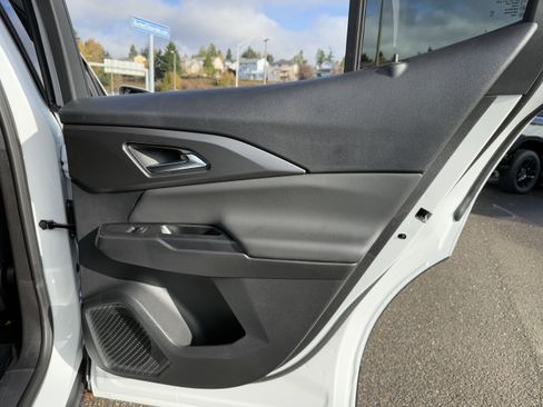 New 2026 Chevrolet Equinox RS image 25