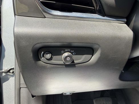 Used 2023 Chevrolet Traverse LT w/ LPO, Floor Liner Package AWD/4WD image 19