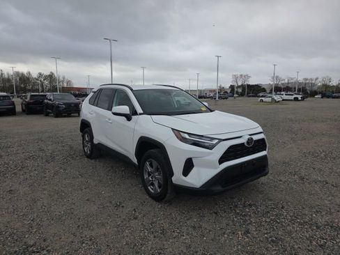 Used 2024 Toyota RAV4 XLE image 7