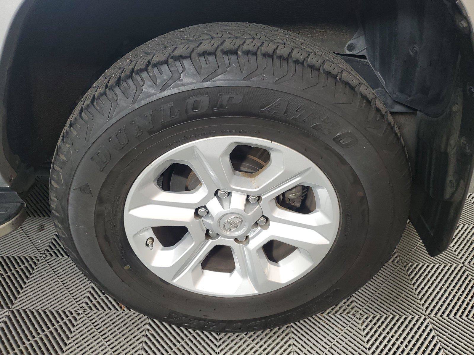 Used 2017 Toyota 4Runner SR5 RWD image 8