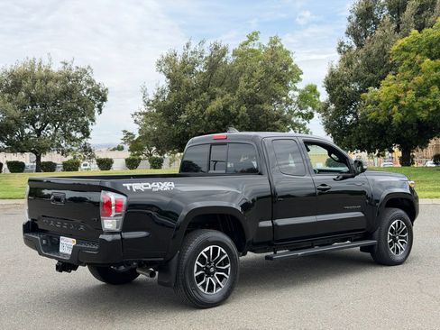 Used 2023 Toyota Tacoma TRD Sport w/ Black Out Package (TMS) AWD/4WD image 5