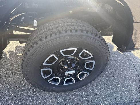 Used 2025 Ford F350 Platinum image 20