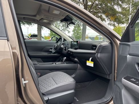 New 2026 Nissan Kicks SV w/ SV Premium Package image 19