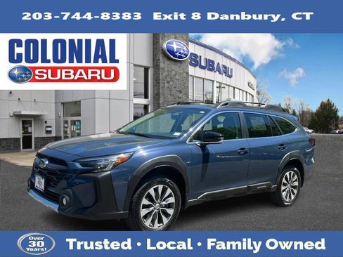 Used 2023 Subaru Outback Premium AWD/4WD image 1
