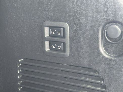 Used 2021 Nissan Armada Platinum w/ Captain's Chairs Package AWD/4WD image 13
