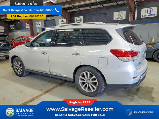 Used 2014 Nissan Pathfinder SL w/ SL Tech Package AWD/4WD image 3