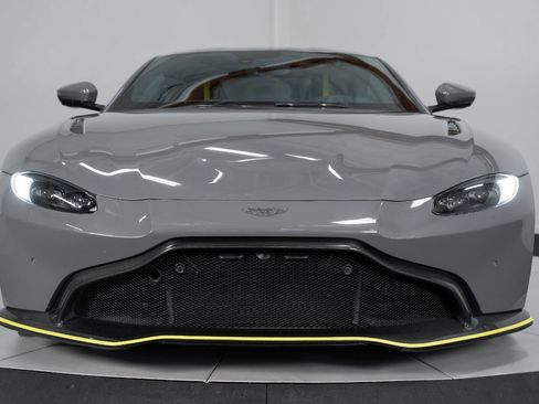 Used 2020 Aston Martin V8 Vantage AMR RWD image 15