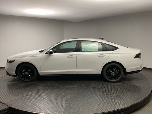 New 2025 Honda Accord SE image 4
