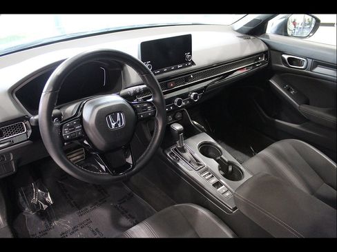 Used 2023 Honda Civic Sport image 11