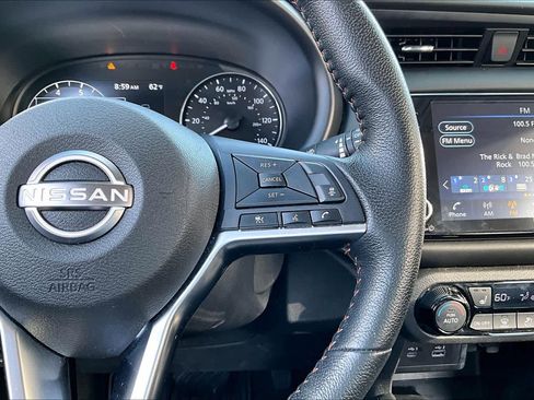 Used 2024 Nissan Kicks SR w/ SR Premium Package FWD image 21