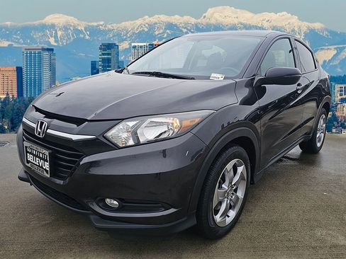 Used 2017 Honda HR-V EX image 11
