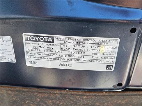 Used 2017 Toyota RAV4 XLE AWD/4WD image 25