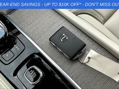 Used 2025 Volvo XC90 B6 Ultra w/ Protection Package Premier image 34