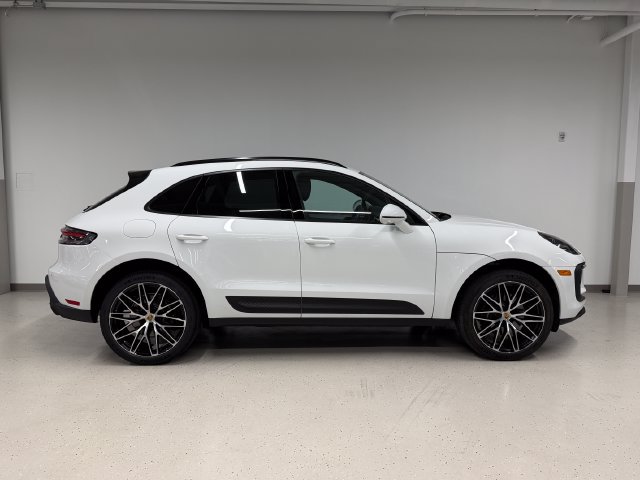 Certified 2026 Porsche Macan AWD/4WD image 6