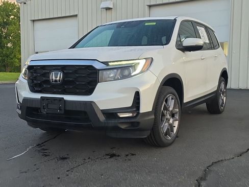 Used 2023 Honda Passport EX-L image 3
