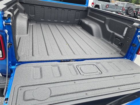 New 2025 Jeep Gladiator Sport image 7