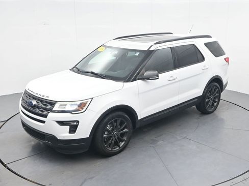 Used 2018 Ford Explorer XLT w/ Equipment Group 202A FWD image 19