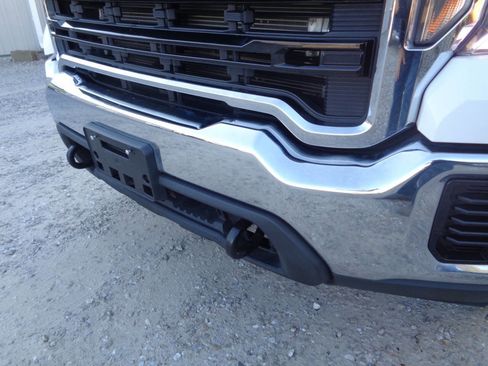 Used 2023 GMC Sierra 2500 Pro w/ Convenience Package image 11