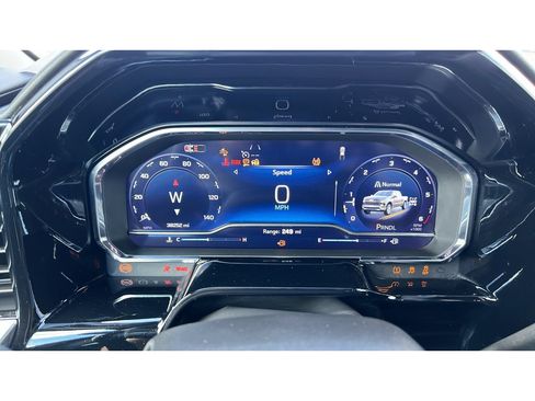 Certified 2024 Chevrolet Silverado 1500 LT AWD/4WD image 15
