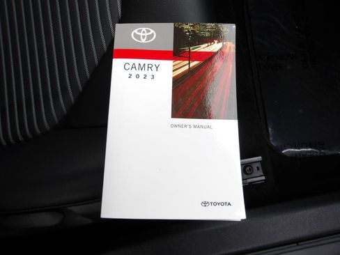 Used 2023 Toyota Camry SE image 25