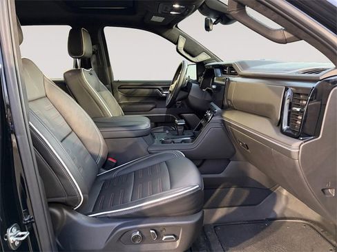 Used 2025 GMC Sierra 1500 AT4X image 15