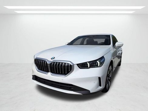 New 2027 BMW 530i xDrive w/ Premium Package AWD/4WD image 8