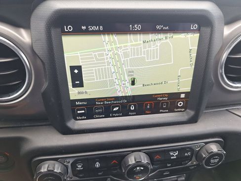 Used 2023 Jeep Wrangler Unlimited Rubicon 4xe w/ Cold Weather Group AWD/4WD image 18