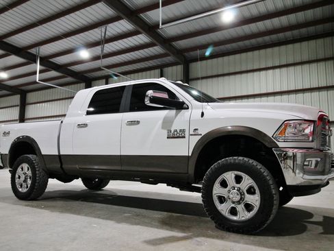 Used 2018 RAM 2500 Laramie w/ Convenience Group image 15