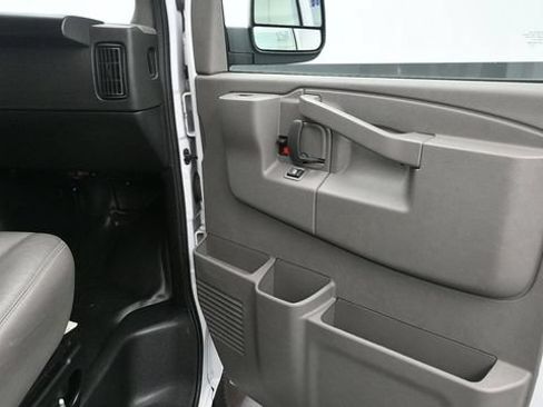 Used 2024 Chevrolet Express 3500 LS RWD image 17
