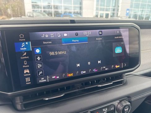 Used 2025 Jeep Wrangler Unlimited Sahara image 14