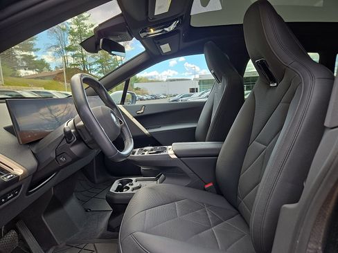 Used 2024 BMW iX xDrive50 w/ Sport Package image 13