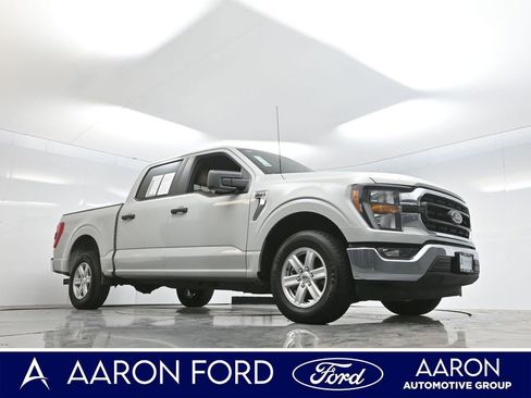 Used 2023 Ford F150 XLT image 3