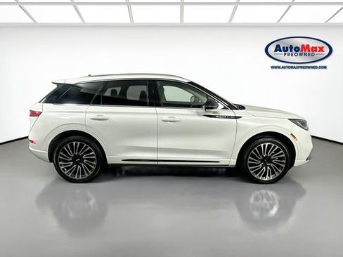 Used 2022 Lincoln Corsair Grand Touring image 10