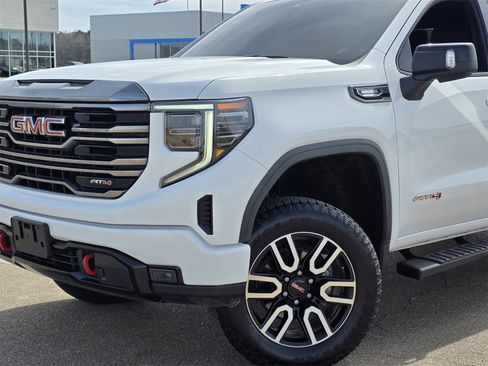 Used 2022 GMC Sierra 1500 AT4 w/ AT4 Preferred Package image 2