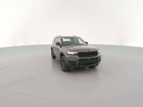 New 2025 Jeep Grand Cherokee L Laredo image 17