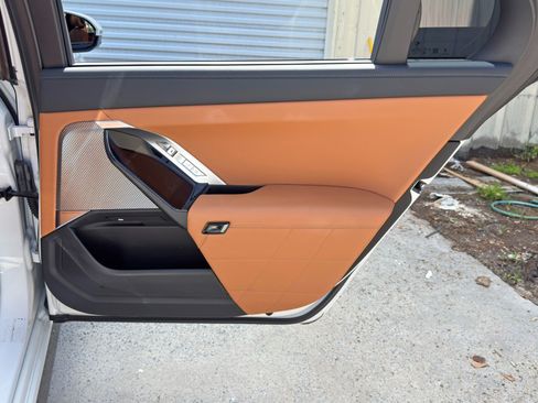 Used 2023 BMW 740i w/ Parking Assistance Package RWD image 51