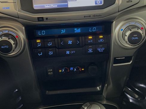 Used 2018 Toyota 4Runner Limited AWD/4WD image 26