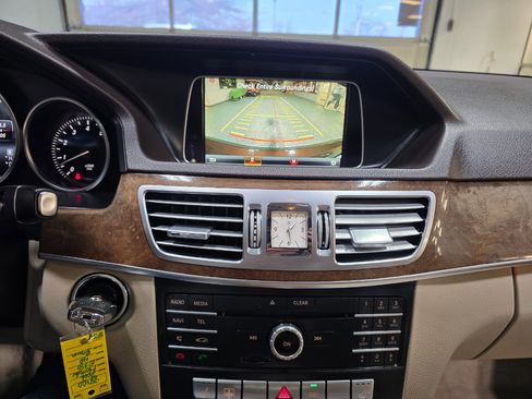 Used 2016 Mercedes-Benz E 350 4dr Sdn E 350 Sport RWD image 31