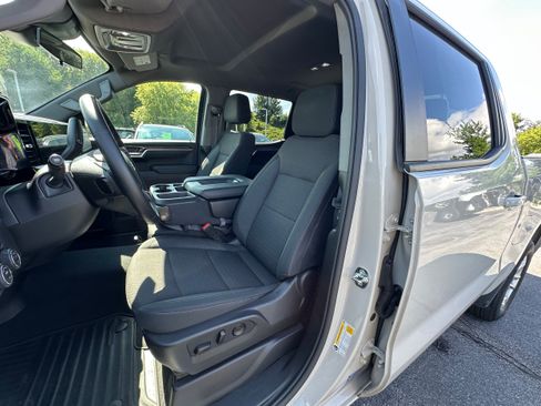 Used 2026 Chevrolet Silverado 1500 RST AWD/4WD image 19